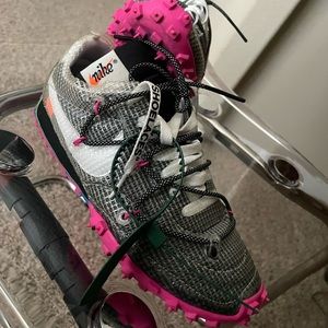 WMNS NIKE OFF WHITE WAFFLE RACER !
